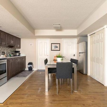 Self Check-In Spacious Apartment With Full Kitchen Ottawa Ngoại thất bức ảnh